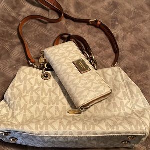 Michael Kors bag and wallet purse